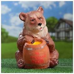 Садовая фигура "Медведь с бочонком" коричневый 27х24х28см 4870377 Хорошие сувениры