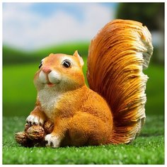 Садовая фигура "Белочка с орешками" 17х8,5х16см 5155100 Хорошие сувениры