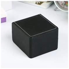 Шкатулка под часы 1 отделение "Чёрная с белой строчкой" матовая 7,5х11х10,3 см 4316494 Сима ленд