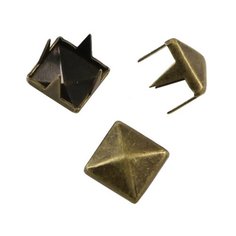 Украшение на шипах "Пирамидка", 6х6 мм, цвет: латунь, 100 штук, арт. 53924 Protos & Co