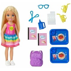 Игровой набор Barbie Club Chelsea Doll and School Челси-блондинка в школе, GHV80