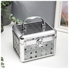 Шкатулка металлокаркас сундучок "Кожа питона и сердца" серебро 13х16,7х12,8 см 5131794 Сима ленд