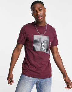 Бордовая футболка с графическим логотипом в тон Fred Perry-Красный