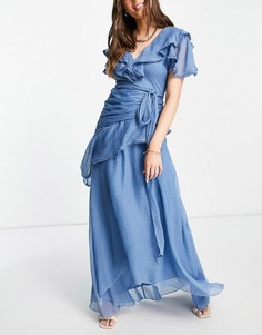 Шифоновое платье макси из ткани добби с драпировкой и завязкой на талии ASOS DESIGN-Голубой