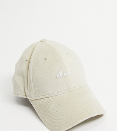 Светло-бежевая махровая кепка New Era Exclusive 9Forty-Светло-бежевый