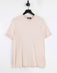 Бежевая футболка с отворотами на рукавах ASOS DESIGN-Светло-бежевый
