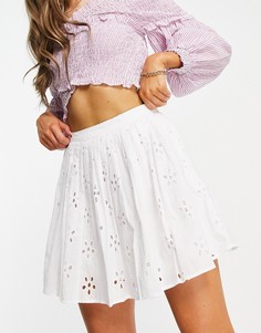 Белая теннисная мини-юбка в складку с вышивкой ришелье ASOS DESIGN-Белый