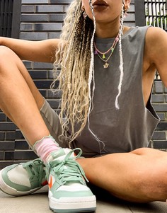 Выбеленная серая майка с заниженными проймами ASOS DESIGN-Серый