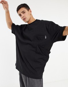 Oversized-футболка черного цвета с карманом ASOS Unrvlld Spply-Черный