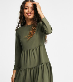 Ярусное платье мини с присборенной юбкой и длинными рукавами цвета хаки ASOS DESIGN Petite-Зеленый цвет