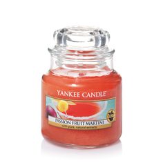 Свеча ароматическая Yankee Candle Passion Fruit Martini Маракуйя и мартини 25-40 ч