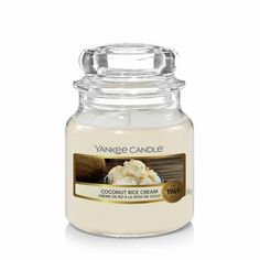 Свеча ароматическая Yankee Candle Coconut Rice Cream Кокосовый крем 25-40 ч