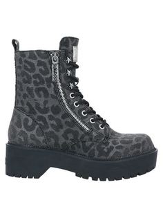 Полусапоги и высокие ботинки Guess