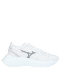 Низкие кеды и кроссовки Mizuno