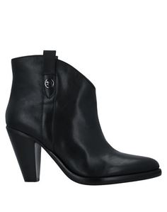 Полусапоги и высокие ботинки Guess