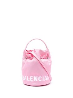 Balenciaga сумка-ведро Wheel XS с вышитым логотипом