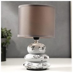 Лампа настольная Risalux 40 Вт, бело-серая, 15*15*26 см