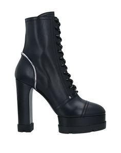 Полусапоги и высокие ботинки Casadei