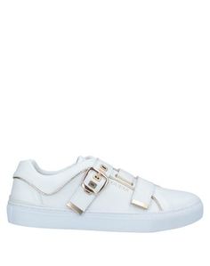 Низкие кеды и кроссовки Guess