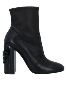 Полусапоги и высокие ботинки Casadei
