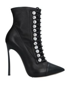 Полусапоги и высокие ботинки Casadei