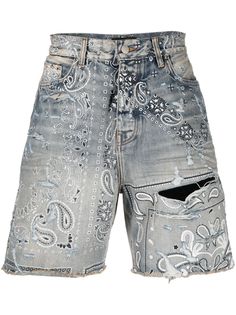 AMIRI джинсовые шорты с эффектом потертости и принтом пейсли