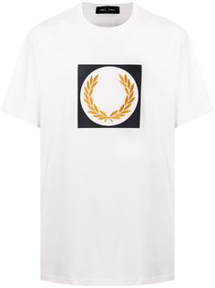 FRED PERRY футболка Laurel Wreath с вышивкой