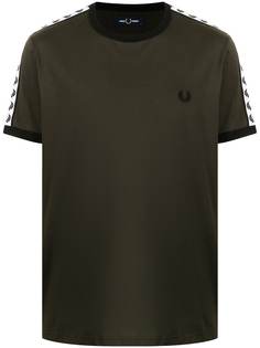 FRED PERRY футболка Taped Ringer с вышитым логотипом