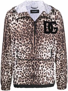Dolce & Gabbana куртка с леопардовым принтом и нашивкой-логотипом DG