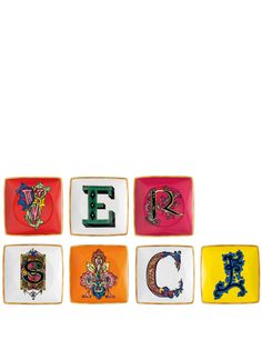 Versace декор для дома Alphabet с графичным принтом