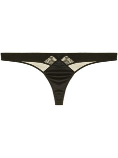 Fleur Du Mal трусы-стринги Satin Luxe с декоративной строчкой