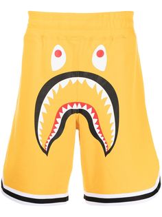 A BATHING APE® спортивные шорты Shark с графичным принтом