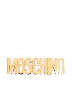 Moschino logo-plaque brooch