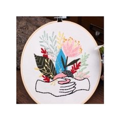 Набор для вышивания гладью "Цветы в руках" Рыжий кот