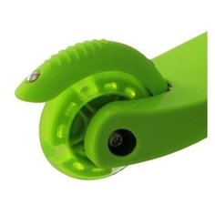 Самокат (кикборд) трехколесный Amarobaby Neostick зеленый