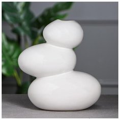 Ваза настольная "Сбалансированные камни", белая, 20 см 2868539 Керамика ручной работы