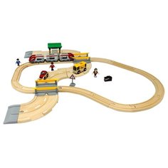 Brio Стартовый набор из 33 элементов с переездом и станцией, 33209