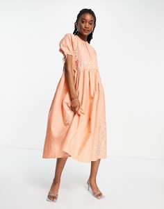 Свободное платье миди из хлопкового поплина персикового цвета с вышивкой и открытой спинкой ASOS DESIGN-Розовый цвет