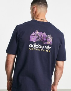 Темно-синяя футболка с принтом на спине adidas Originals Adventure-Темно-синий