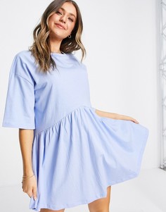 Платье мини в стиле oversized с присборенной юбкой и заниженной талией из ткани шамбре голубого цвета ASOS DESIGN-Голубой
