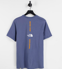 Синяя футболка с вертикальным принтом The North Face – эксклюзивно для ASOS-Темно-синий