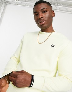 Желтый свитшот с круглым вырезом Fred Perry