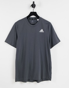 Серая футболка с логотипом adidas Training-Зеленый цвет