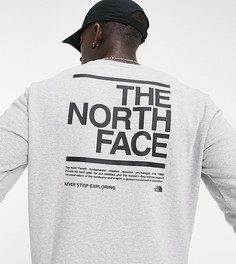 Свитшот серого цвета с текстовым принтом The North Face Message – эксклюзивно для ASOS-Серый