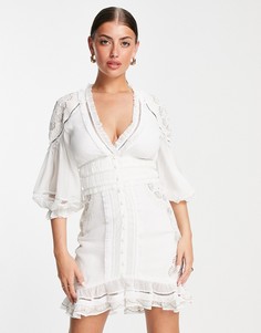 Платье мини с пуговицами, кружевной отделкой и цветочной вышивкой ASOS DESIGN-Белый