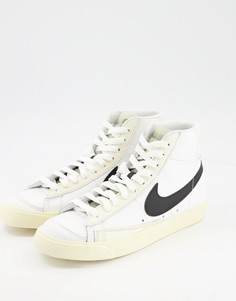 Кроссовки кремового и черного цвета Nike Blazer Mid 77-Зеленый цвет