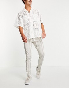 Зауженные брюки в полоску из материала с добавлением хлопка и льна ASOS DESIGN-Светло-бежевый цвет