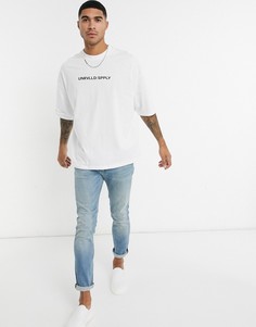 Белая футболка в стиле oversized с принтом на груди ASOS Unrvlld Spply-Белый