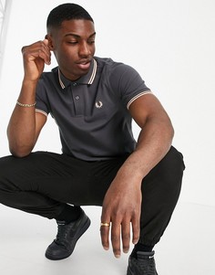 Темно-серая рубашка с контрастным воротником и двойной окантовкой Fred Perry-Серый