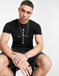 Черная длинная футболка с принтом Berlin Topman-Черный цвет